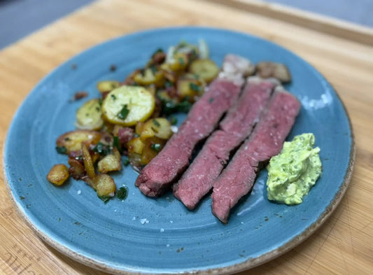 T-Bone-Steak mit Bratkartoffeln und Speck - fleisch.mom